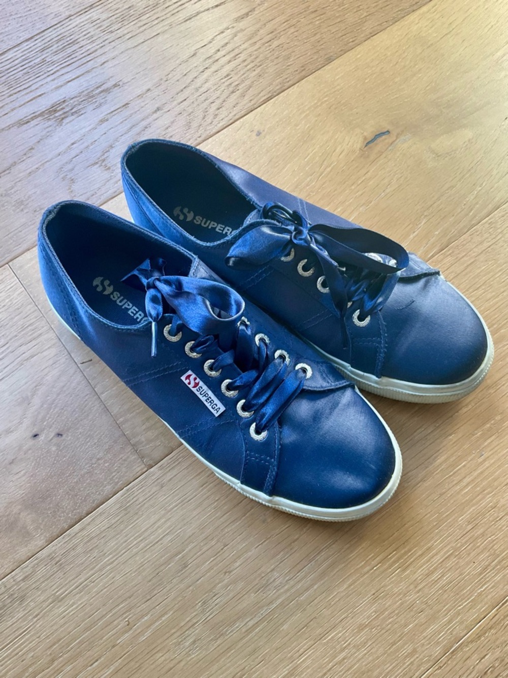 Superga 2750 Satin Low Top Platform Sneakers Navy Blue Ribbon Laces Women's 8